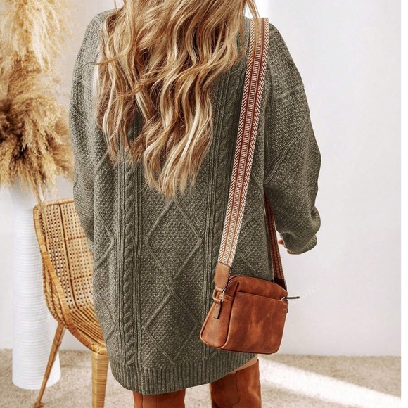 Cozy Solid Cable Knit Oversized Sweater Dress - Picture 5 of 9